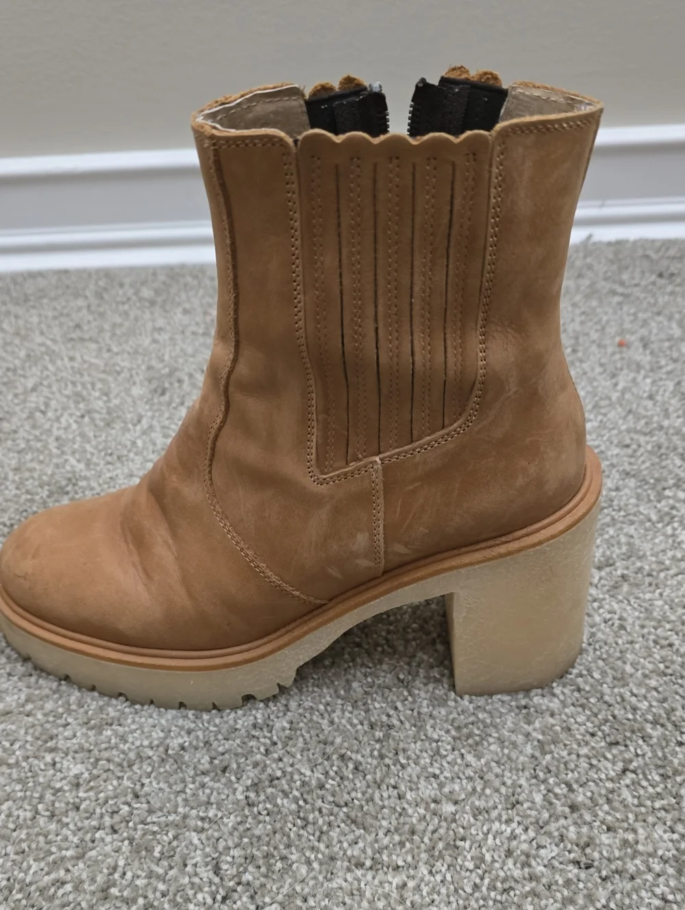Free People Tan Chelsea Platform Boots Size 39 Size 8 Womens